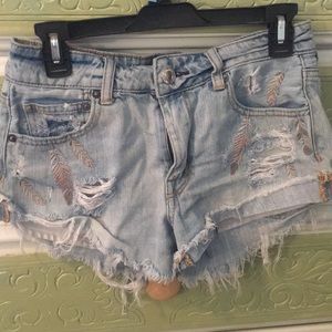 High wasted shorts